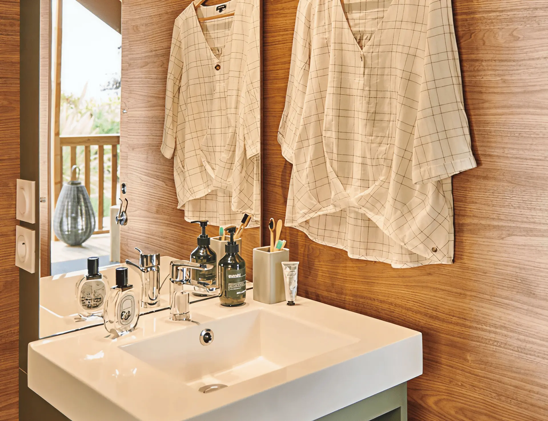 salle de bain hebergements camping des plages